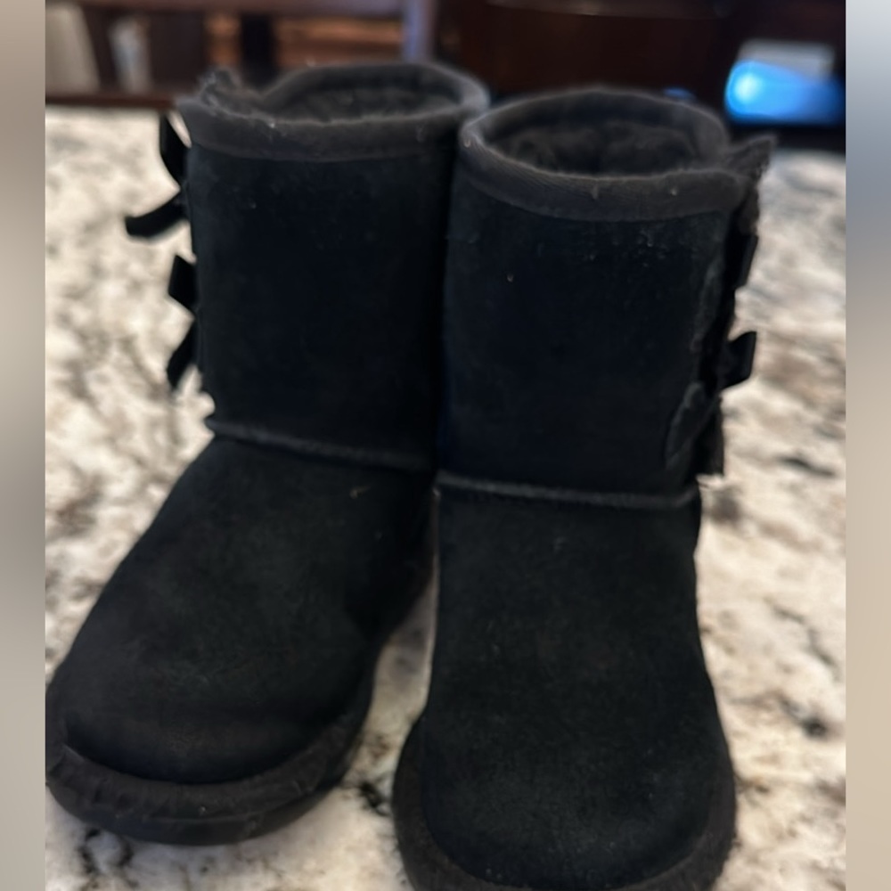 Black toddler girl sheepskin boots
